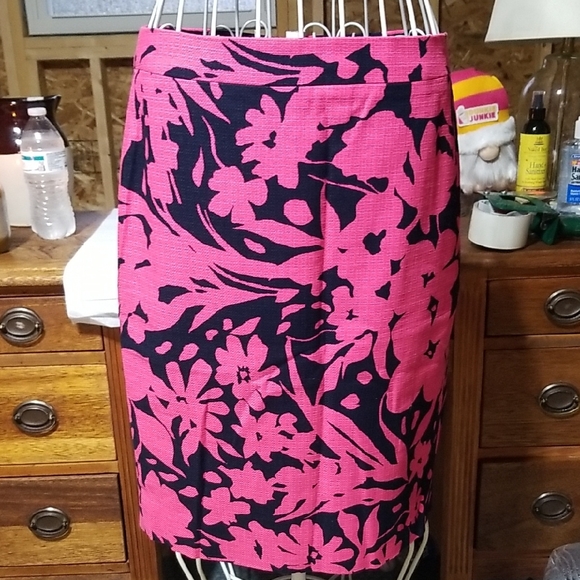 J. Crew Pink and Black Floral Skirt - Picture 1 of 7